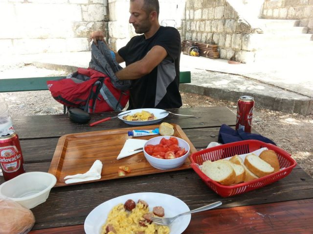 2712