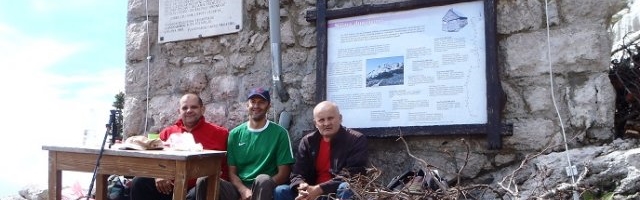 Tri mušketira u šetnji po Premužićevoj stazi